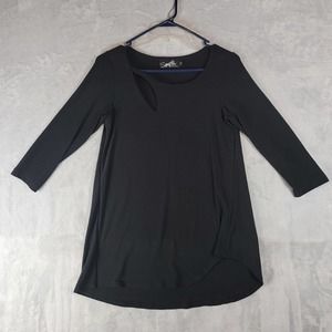 Sympli Women's Fortune Top Black 2 Keyhole Round 3/4 Sleeve Artisan Minimalist